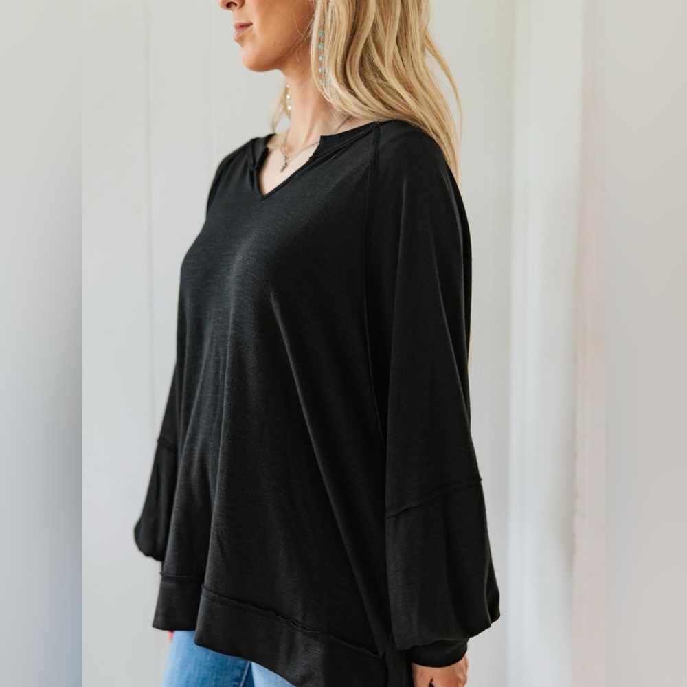 Poetic Pullover - Black
